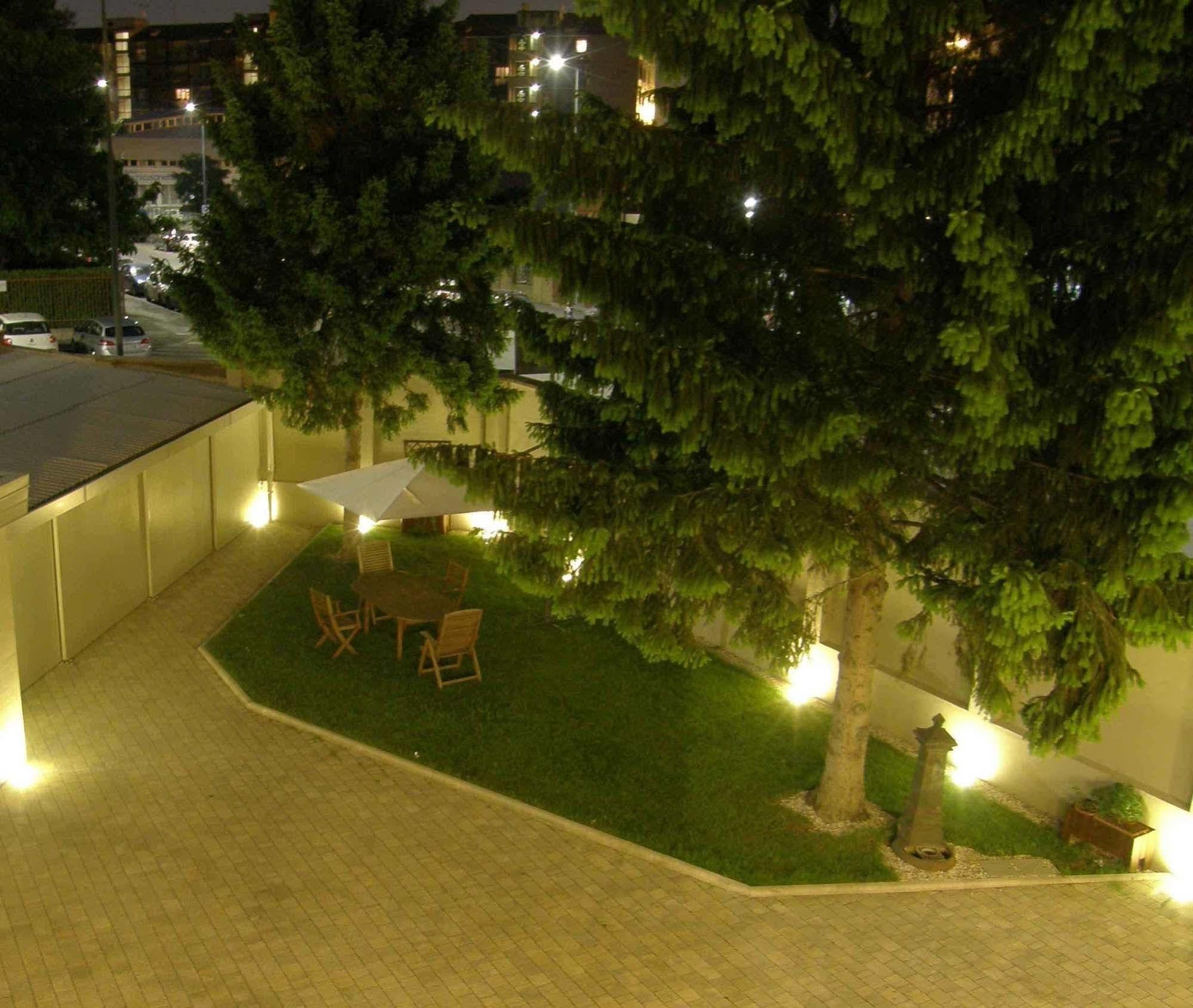 Zuretti 61 Bed and Breakfast Milano Exteriör bild
